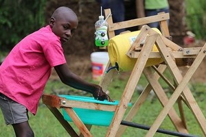 瓦姆科塔發明洗手機獲政府表揚。（圖源：互聯網）