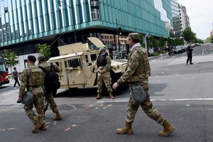 當地時間7日晚，美國總統特朗普下令國民警衛隊撤出華盛頓，並指示威局勢現在一切都受到了控制。（圖源：AFP）