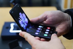 三星折疊屏手機Galaxy Z Flip。（圖源：韓聯社）