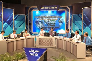 “社保、失業保險、勞動者的權益”的聆聽與交換意見電視節目現場。（圖源：孟和）