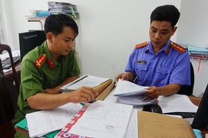 市社保機關經理潘文敏：從2018年至今，市社保機關已將拖欠社保金的85家企業卷宗轉至公安機關，並建議按《刑法》第二百一十六條處置。（示意圖源：田升）