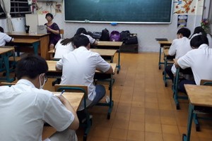 畢業考試現場一瞥。