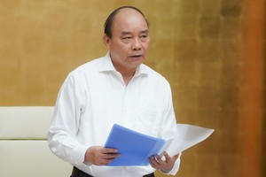 政府總理阮春福在政府常務會議上發表講話。（圖源：光孝）