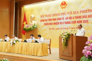 政府總理阮春福主持會議。（圖源：光孝）