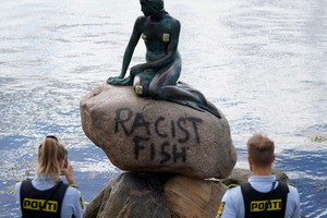 警方到場拍攝取證。（圖源：互聯網）