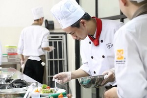 在本市亞歐就業指導中心就讀廚師專業的學生。（圖源：互聯網）