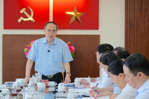 市委書記阮善仁主持會議。（圖源：喬峰）