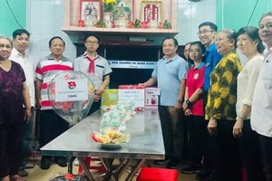 情誼屋移交儀式。