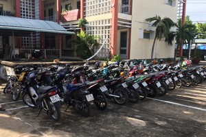 被扣留的非法賽車機車。（圖源：淮商）