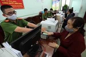 每個場合的公民身份證新發、換發手續辦理時間為40至50分鐘。