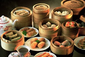 各式各樣的點心。