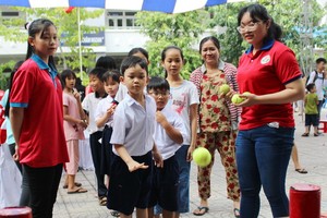 少兒參加有趣的遊戲。（圖源：TTO）