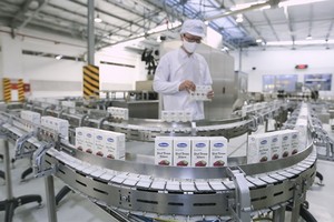 許多企業革新生產活動和提高國貨質量。