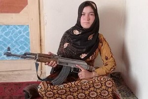 古爾的英雄事蹟在社交媒體上受到全球網民的讚譽追捧。（圖源：互聯網）