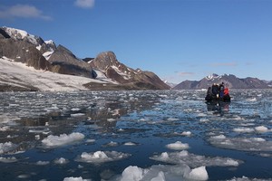 當地時間25日，位於北極圈內的斯瓦巴群島氣溫創下歷史新高，達到21.7攝氏度，當地每年此時氣溫通常都在5至8攝氏度之間。（圖源：Unsplash）