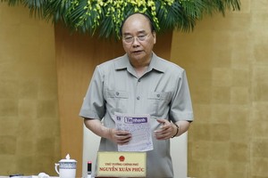 政府總理阮春福主持會議。（圖源：越通社）