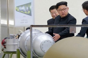 朝鮮國務委員會委員長金正恩現場指導核武器開發工作。（圖源：韓聯社）