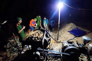 非法採金礦現場。（圖源：楊光）