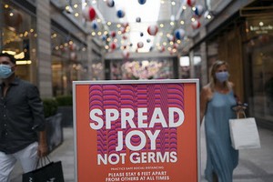 美國勞工部7日發佈數據稱，美國7月非農業部門新增就業崗位180萬個，失業率為10.2%。（圖源：互聯網）