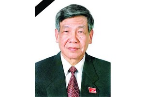 本月 14 及 15 日為黎可漂同志舉行國葬