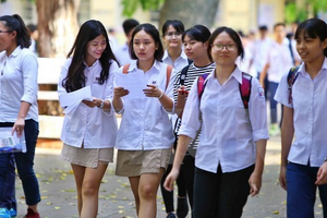 圖為高一應考生。（圖源：秋莊）