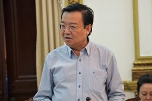 市教育與培訓廳長黎鴻山與兩名副廳長被嚴厲批評。（圖源：仕東）