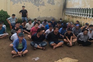 被扣留的賭徒。（圖源：警方提供）