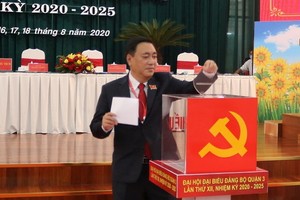 范成堅同志蟬聯第三郡郡委書記職務。（圖源：越華）