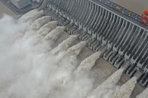 長江2020年第五號洪水”洪峰抵達三峽水利樞紐，入庫流量高達7萬5000立方米每秒。（圖源：互聯網）