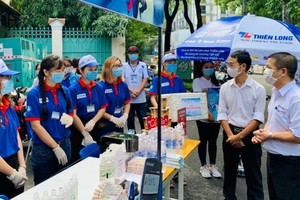 考生接力活動作好抗疫工作