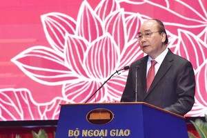 政府總理阮春福在愛國競賽大會上發表講話。（圖源：光孝）