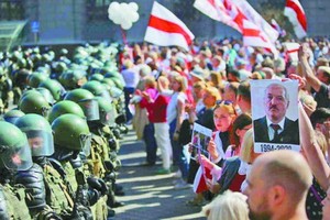 白俄羅斯首都明斯克持續有反對派示威。（圖源：路透社）