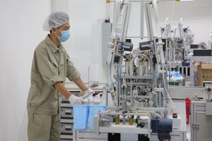 Ecom Net公司的自動化生產車間。（圖源：何莊）