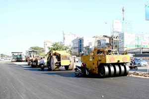 完善本市西北面交通系統。