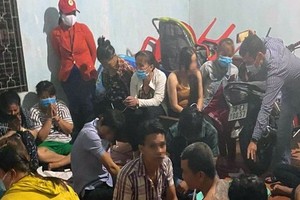 被當場抓獲的賭徒。（圖源：警方提供）