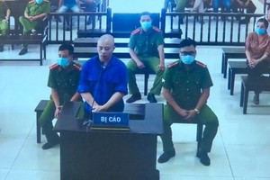 8月17日，涉案被告人阮春棠出庭受審。（圖源：視頻截圖）