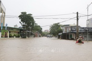 太原市新盛坊通往太原大學的多條街道一片汪洋。