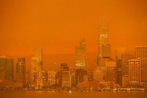 煙霧籠罩在美國三藩市灣區上空。（圖源：AFP）