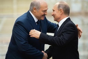 盧卡申科與普京。（圖源：AFP）