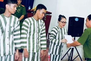 公安部所屬Z30D監獄囚犯接受減刑、釋放《決定》。