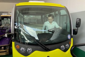 芽莊市以電車緩解交通堵塞。（圖源：明元）