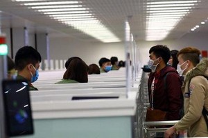 越南與外國的航空公司僅審議為持有由越南職能機關簽發入境簽證的乘客辦理航空手續。（圖源：NIA）