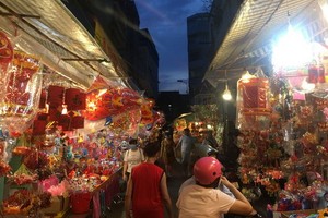 花燈街區懷古之美。