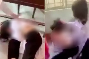 1名女生被3名女同學持膠椅、安全帽毆打，撕破衣服。（圖源：視頻截圖/拼圖）