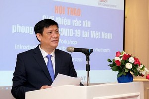 衛生部代部長阮清隆在研討會上發言。（圖源：衛生部）