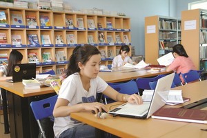 大學生在圖書館學習。（圖源：大洋）