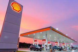 由於新冠疫情導致全球石油需求下降及油價下跌，Shell 公司計劃到2022年底之前裁員7000至9000人。（圖源：互聯網）