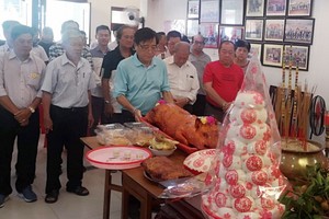 理事長何冠忠列席主祭。