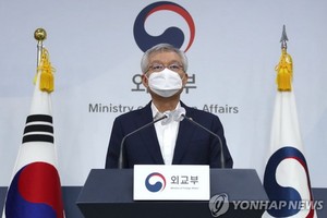 10月6日，外交部第二次官李泰鎬公佈韓日特別入境制度內容。（圖源：韓聯社）