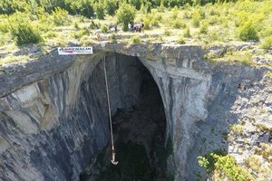 Prohodna是保加利亞最受歡迎的蹦極地點之一。